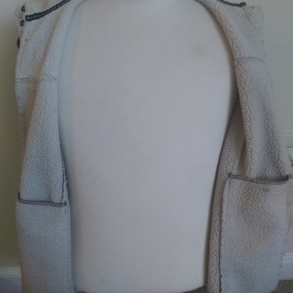 Jacket/Sweater - Picture 3 of 3